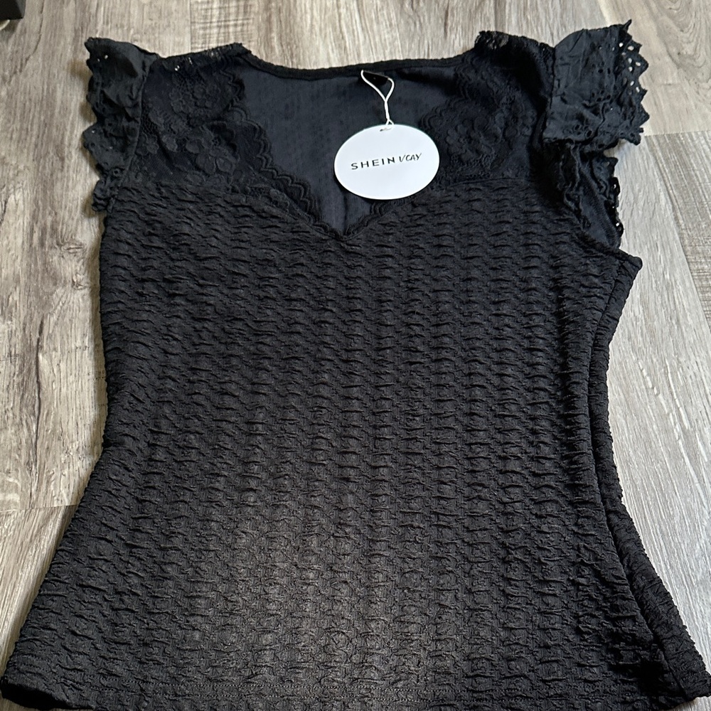 SHEIN Black Textured Blouse with Lace Sleeves